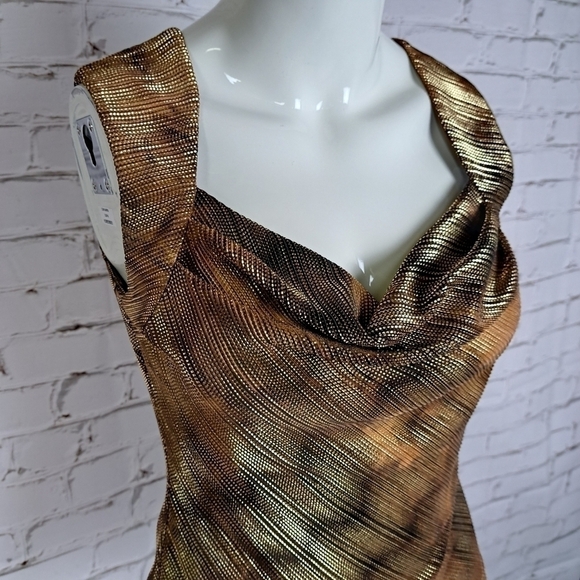 VINTAGE Lori Ann Gold Tone Cut out Tank Top - Picture 3 of 10